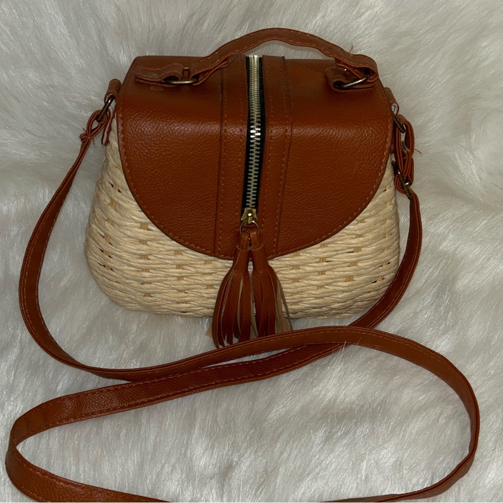 Handmade Tassel Straw Woven Bag - Bohemian Style Messenger Shoulder Tote Bag - Picture 2 of 10